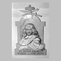 111-1056 Modell der Gedenktafel, die die Aussenwand des Wehlauer Rathauses schmueckte.jpg